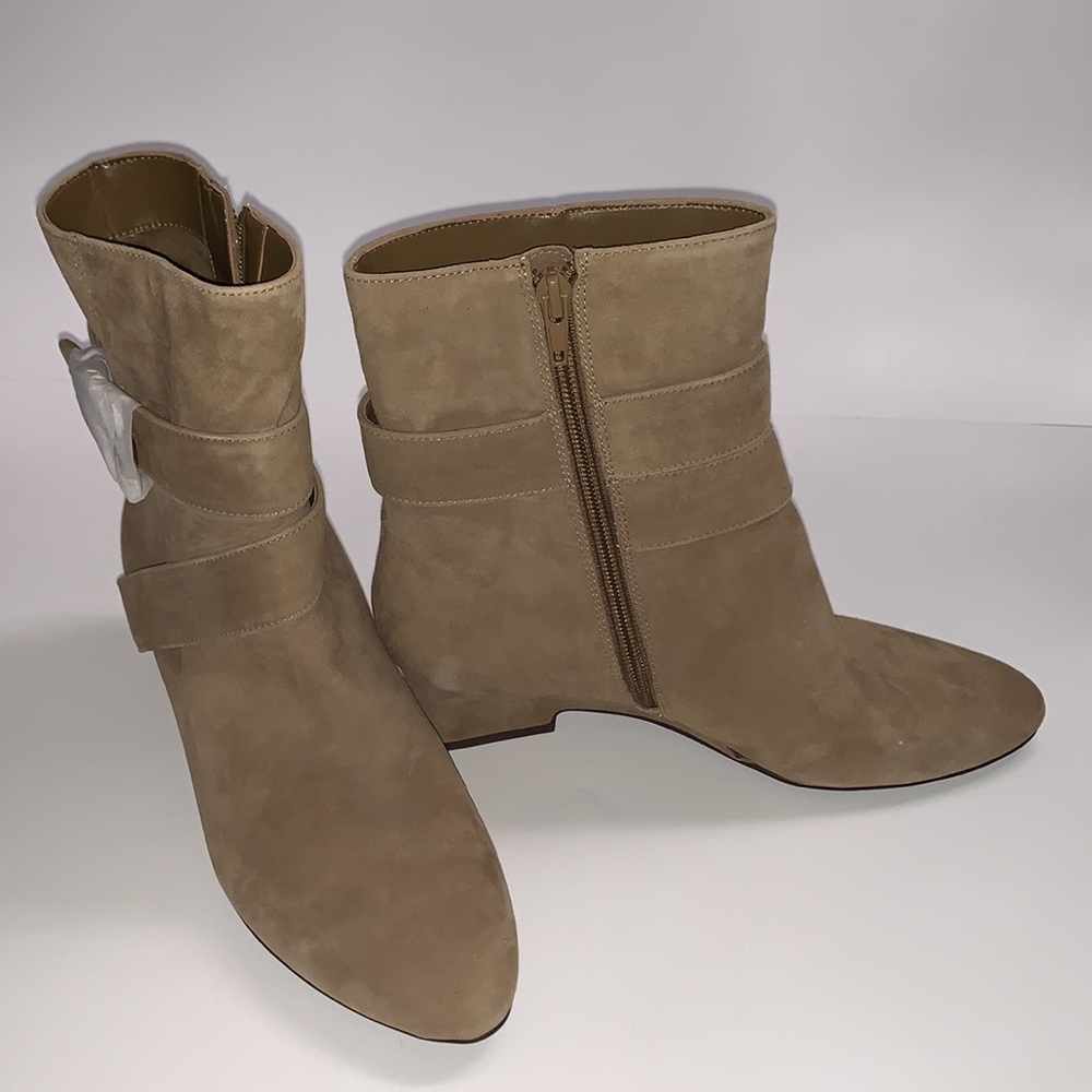 Women’s NINE WEST Green Suede Boots - Picture 2 of 9
